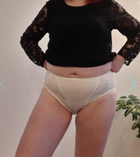 Champagnerfarbener Slip - elegant und verführerisch